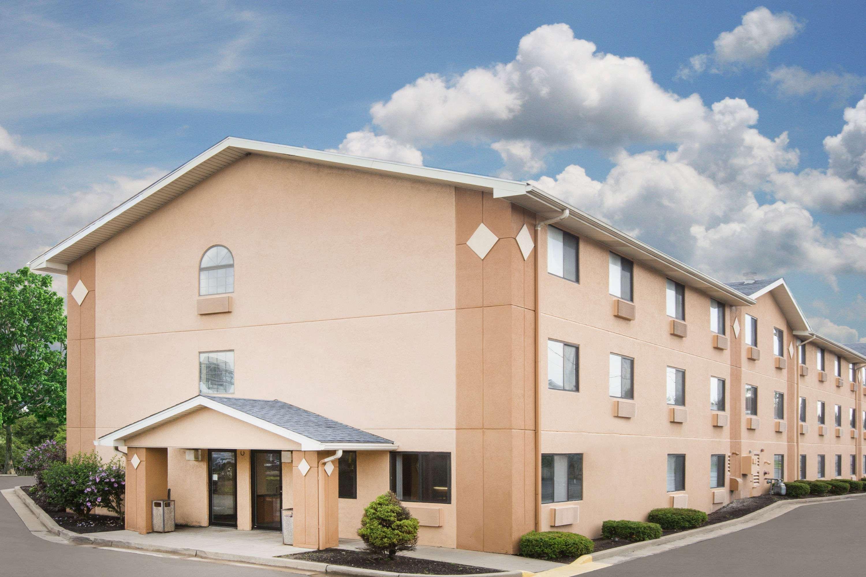 Super 8 By Wyndham Beckley Hotel Exterior foto