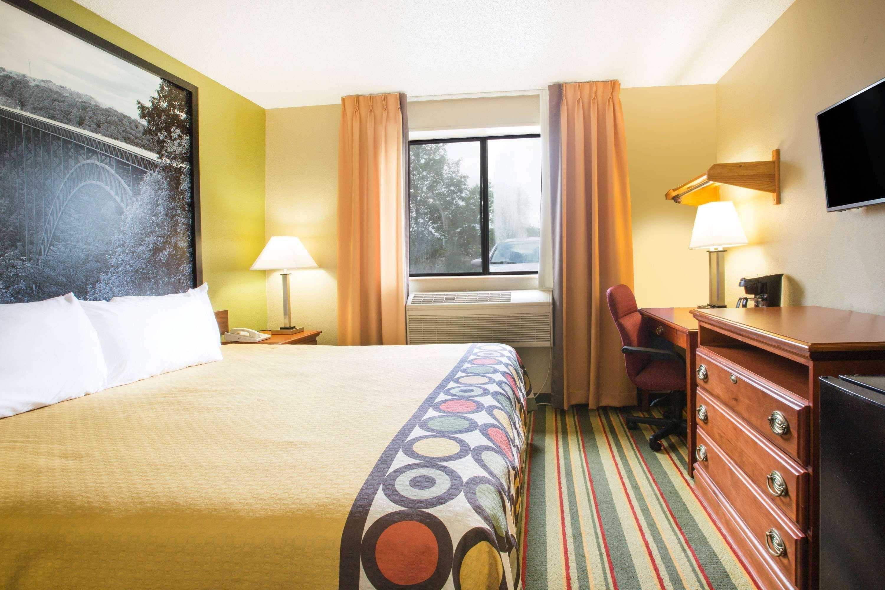 Super 8 By Wyndham Beckley Hotel Exterior foto